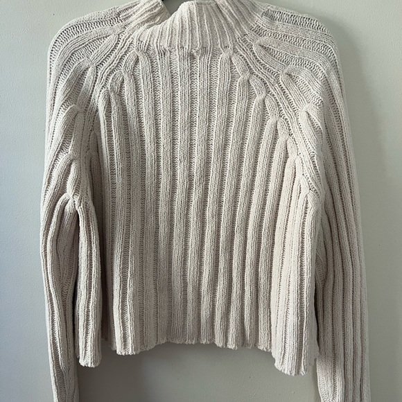 Cream American Eagle Knit Sweater - Picture 3 of 3
